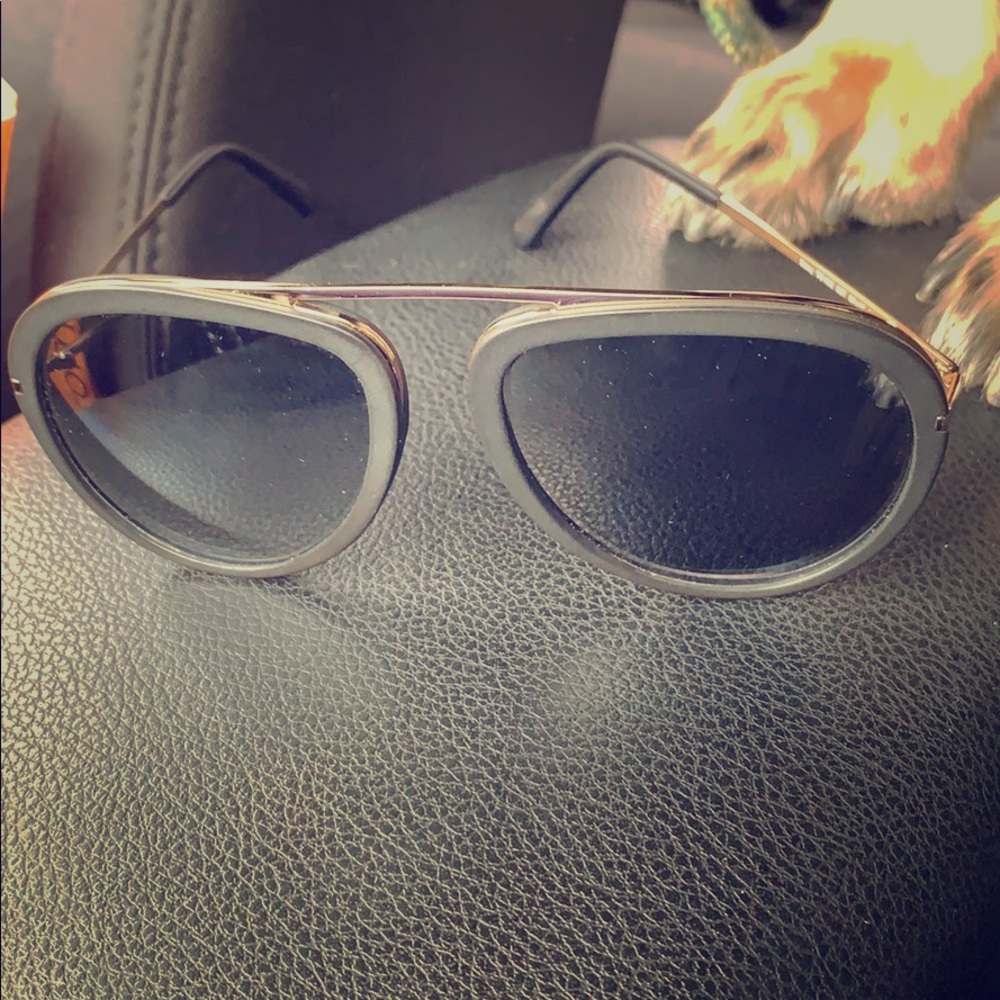 Tom Ford Sunglasses. Series Stacy